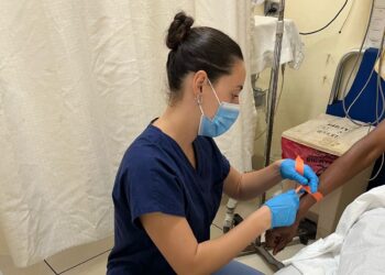 VolunteerSpotlight.EmilyKozlowski.St.JosephMercyHospital.Guyana(web)